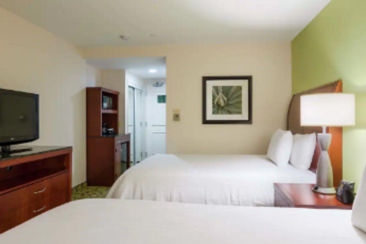 Hilton Garden Inn Queens/JFK New York Buitenkant foto