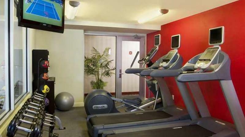 Hilton Garden Inn Queens/JFK New York Buitenkant foto
